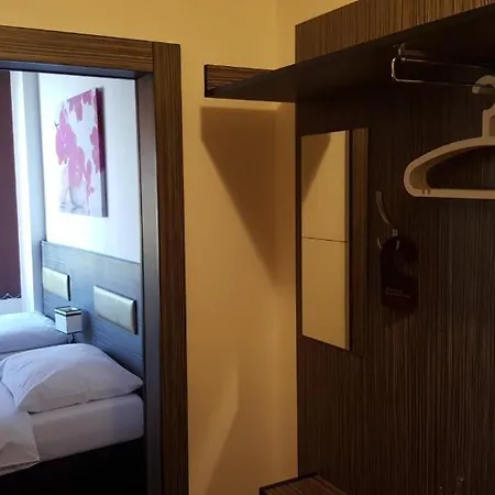 Montenegro Hotel 3*